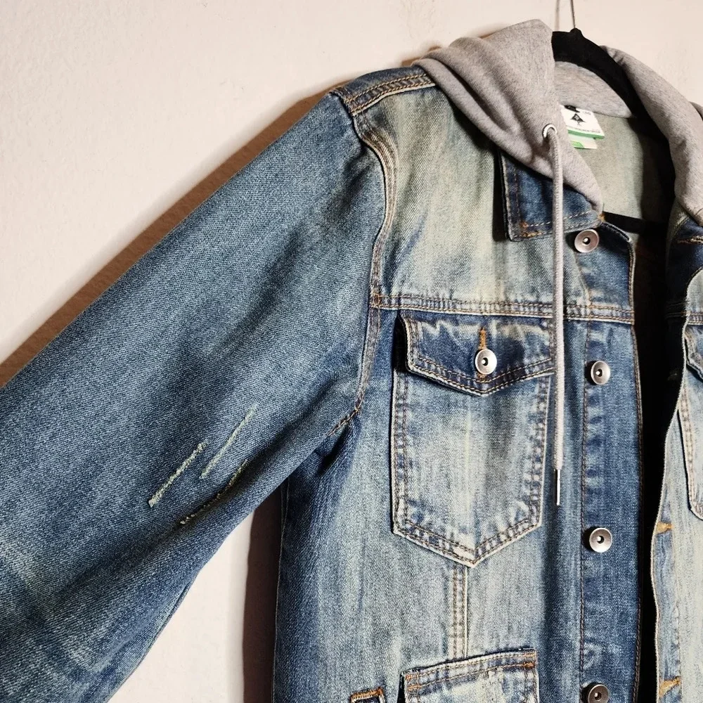 LRG Lifted Research Group Denim Distressed Hooded‎ Jacket.  Men's size small.
